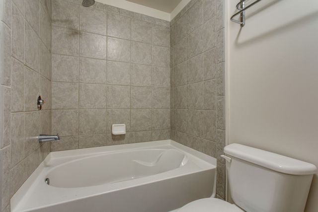 415 Church St Apt 2402, Nashville, TN 37219