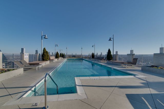 415 Church St Apt 2402, Nashville, TN 37219