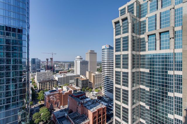 415 Church St Apt 2402, Nashville, TN 37219