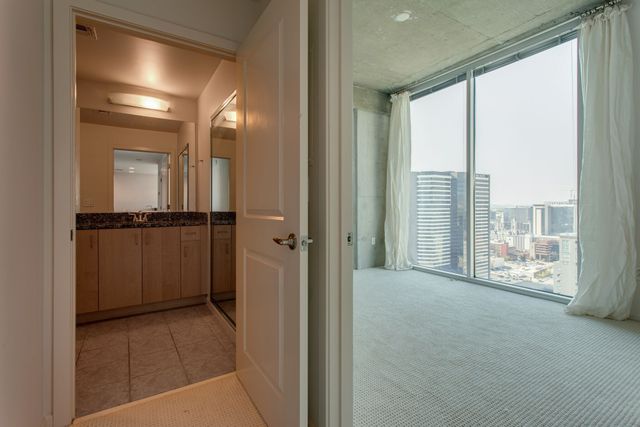 415 Church St Apt 2402, Nashville, TN 37219