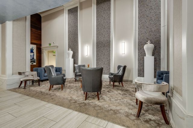 415 Church St Apt 2402, Nashville, TN 37219