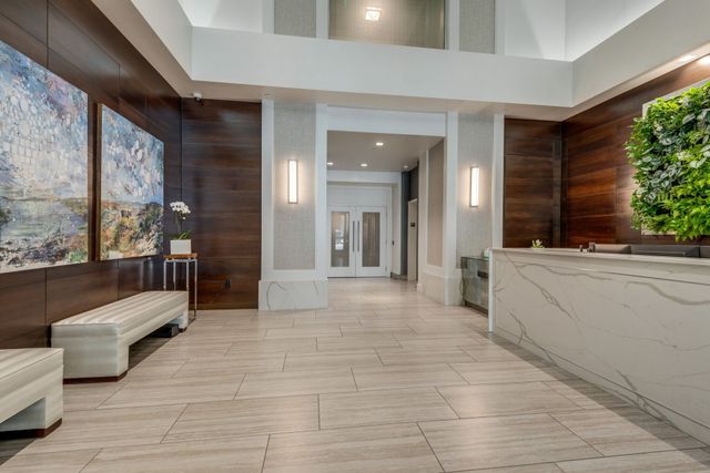 415 Church St Apt 2402, Nashville, TN 37219