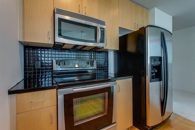 415 Church St Apt 2402, Nashville, TN 37219