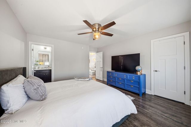 88 S Lamplighters Walk, Hampstead, NC 28443