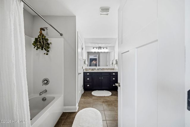 88 S Lamplighters Walk, Hampstead, NC 28443