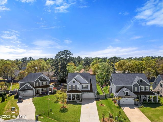 88 S Lamplighters Walk, Hampstead, NC 28443