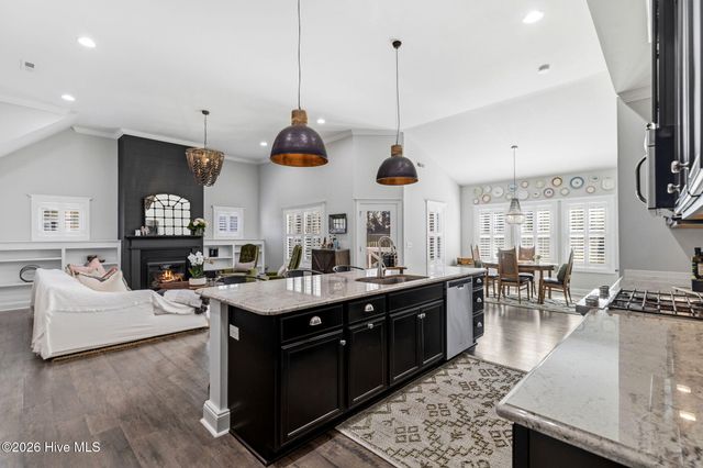 88 S Lamplighters Walk, Hampstead, NC 28443
