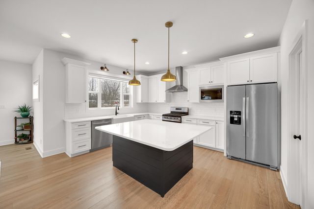 1079 Kleven Lane, Crown Point, IN 46307