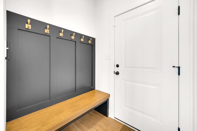 1079 Kleven Lane, Crown Point, IN 46307