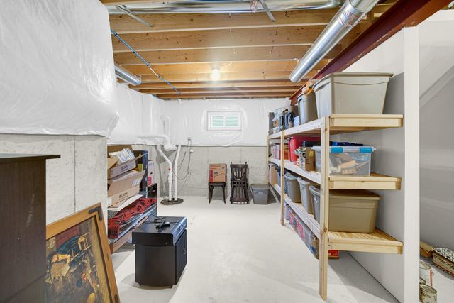 1079 Kleven Lane, Crown Point, IN 46307