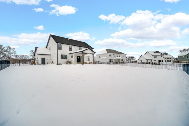 1079 Kleven Lane, Crown Point, IN 46307