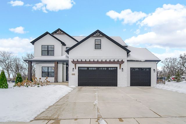 1079 Kleven Lane, Crown Point, IN 46307