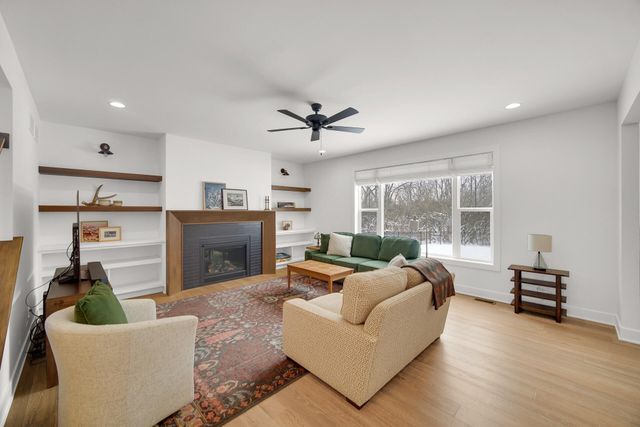 1079 Kleven Lane, Crown Point, IN 46307