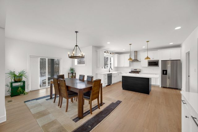 1079 Kleven Lane, Crown Point, IN 46307