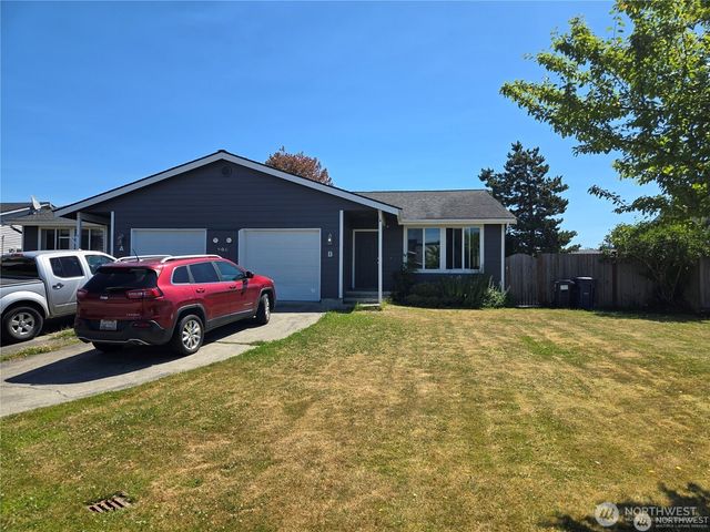 906 S 22nd Court, Mount Vernon, WA 98274