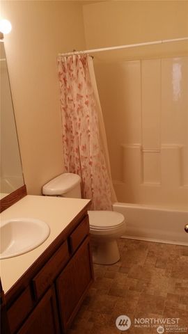 906 S 22nd Court, Mount Vernon, WA 98274