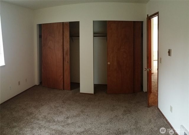 906 S 22nd Court, Mount Vernon, WA 98274