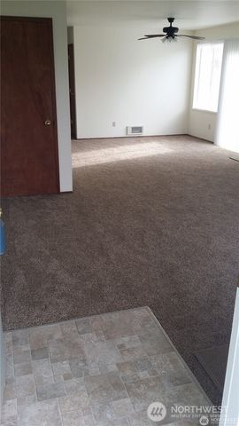 906 S 22nd Court, Mount Vernon, WA 98274