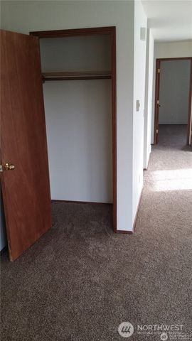 906 S 22nd Court, Mount Vernon, WA 98274