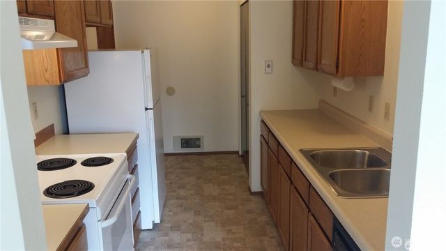 906 S 22nd Court, Mount Vernon, WA 98274