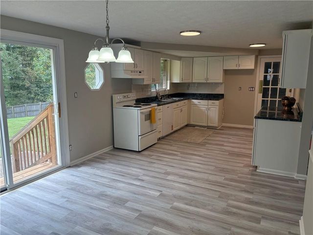 6045 S Bear Drive, Douglasville, GA 30135
