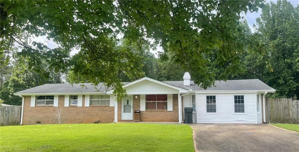 6045 S Bear Drive, Douglasville, GA 30135