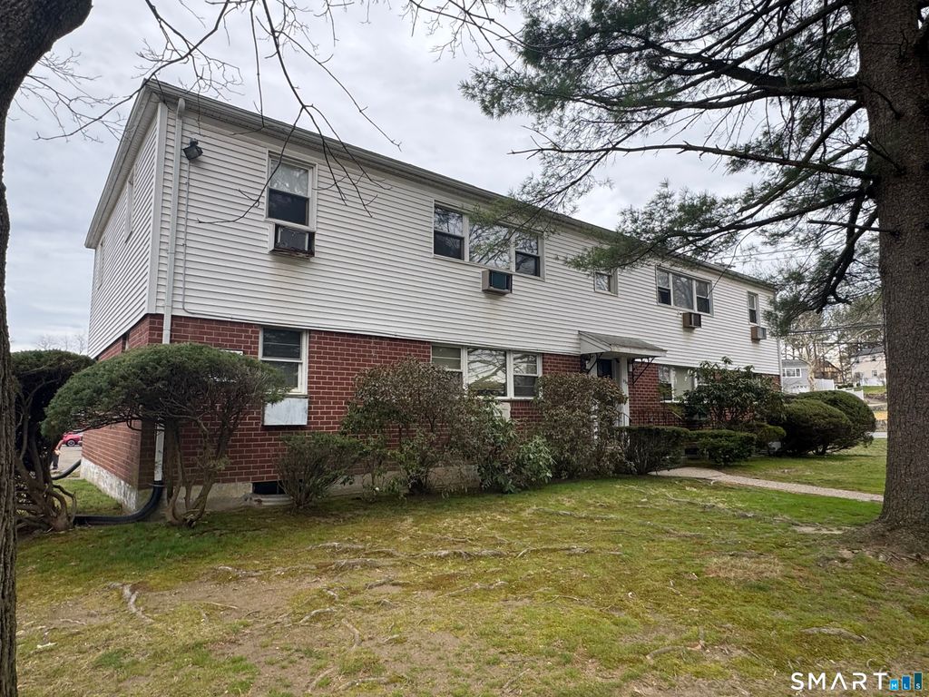 239 Cherry Hill Drive 2A, Bridgeport, CT 06606