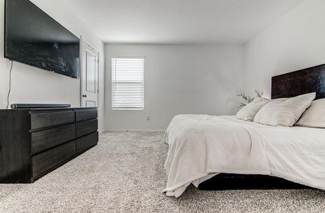 17719 DOCKERY DR, Elgin, TX 78621