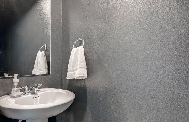 17719 DOCKERY DR, Elgin, TX 78621