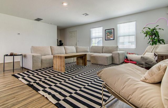 17719 DOCKERY DR, Elgin, TX 78621