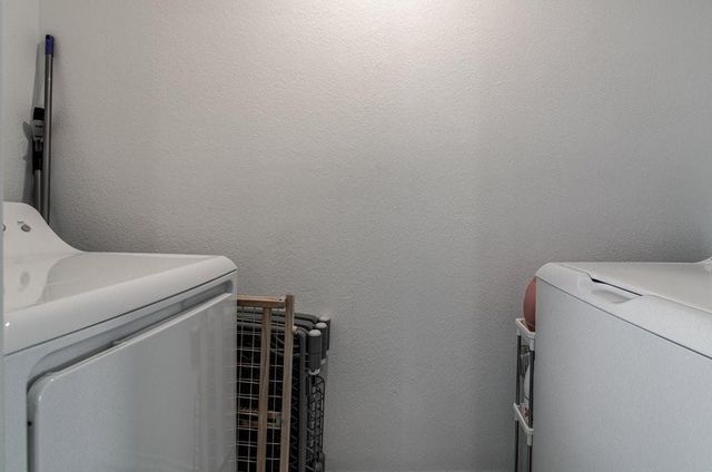 17719 DOCKERY DR, Elgin, TX 78621