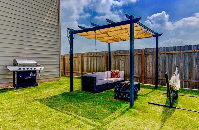 17719 DOCKERY DR, Elgin, TX 78621