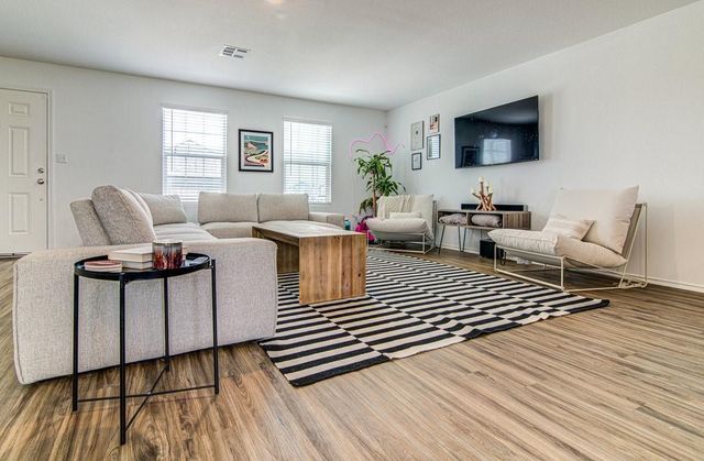 17719 DOCKERY DR, Elgin, TX 78621