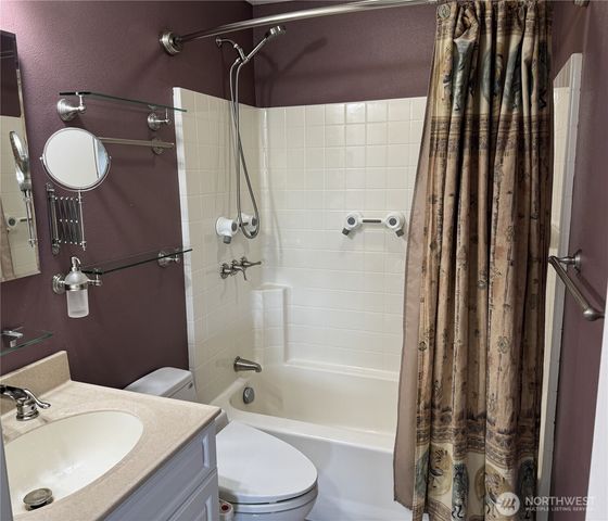 15735 SE 117th Avenue, Renton, WA 98058