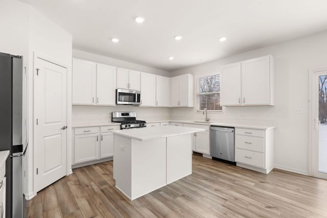 1811 E 111th Place, Crown Point, IN 46307