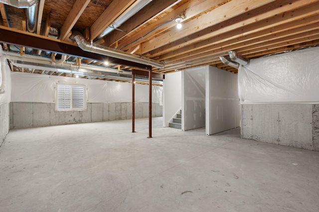 1811 E 111th Place, Crown Point, IN 46307