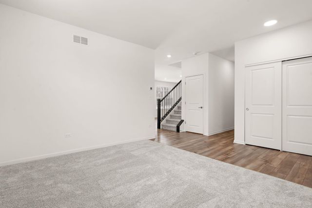 1811 E 111th Place, Crown Point, IN 46307