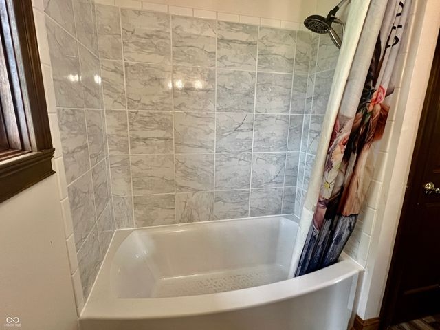 6560 Hi Vu Drive, Indianapolis, IN 46227