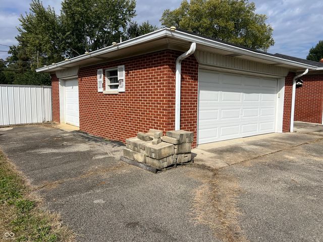 6560 Hi Vu Drive, Indianapolis, IN 46227