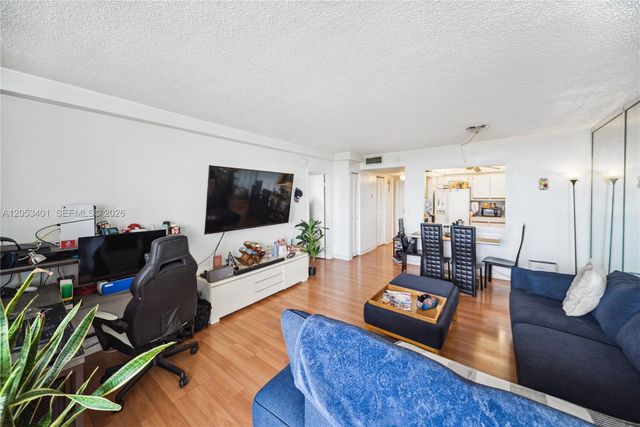 13499 Biscayne Boulevard 703, North Miami, FL 33181