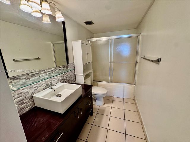 13499 Biscayne Boulevard 703, North Miami, FL 33181