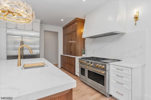 2042 W Broad St, Scotch Plains Twp., NJ 07076