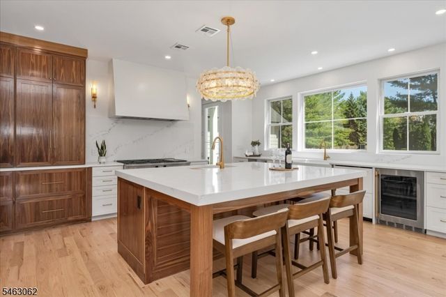 2042 W Broad St, Scotch Plains Twp., NJ 07076
