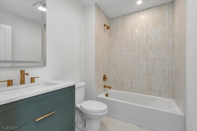 2042 W Broad St, Scotch Plains Twp., NJ 07076