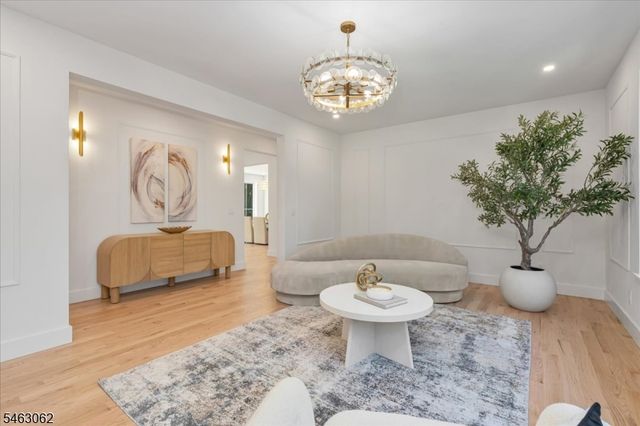 2042 W Broad St, Scotch Plains Twp., NJ 07076