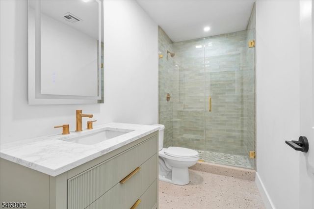 2042 W Broad St, Scotch Plains Twp., NJ 07076
