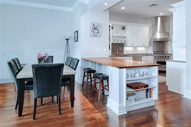 100 Stone Ridge Way APT 1H, Fairfield, CT 06824