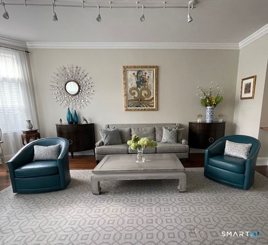 100 Stone Ridge Way APT 1H, Fairfield, CT 06824