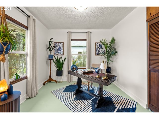 1928 Ne 63RD Ave, Portland, OR 97213