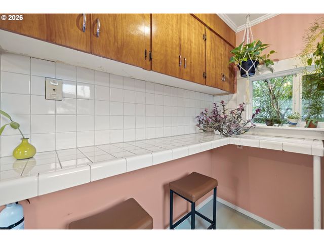 1928 Ne 63RD Ave, Portland, OR 97213